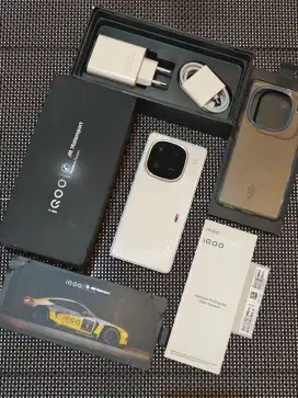 IQOO 12 16/512GB Snapdragon 8 Gen 3 Fullset Mulus Nominus