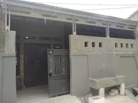 Jual rumah di komplek perumahan