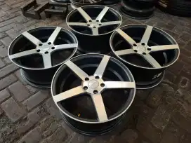 Velg Vossen R18 Innova Reborn Zenix Venturer Rush Terios Alphard Camry