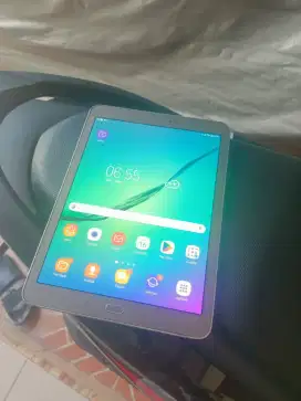 Samsung tab S2 9.7 inc T815 y ram 3/32 4G normal semua minus pemakaian
