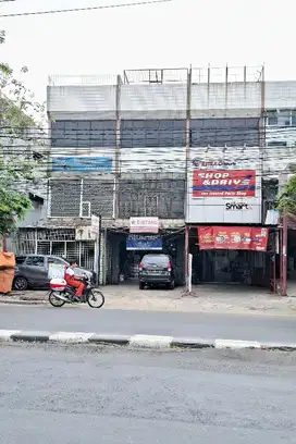 Ruko Ciledug Raya, Kreo, Strategis