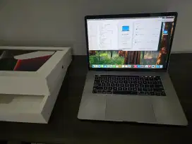 Dijual macbook pro 2019 15inch core i7 16/256GB