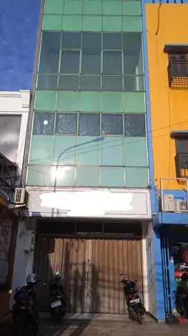 Dijual Ruko 3 Lantai di Cirendeu