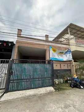 DISEWAKAN  MURAH RUMAH GRAND MAHKOTA