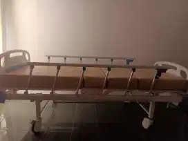 Tempat tidur pasien merk chitose no minus