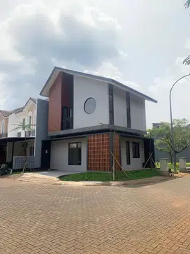 DIJUAL RUMAH DI VANYA PARK BSD