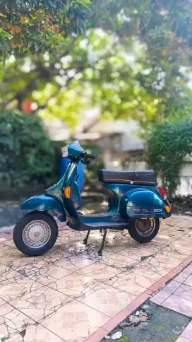 Vespa Excel 200 1989 full paper body set original cat