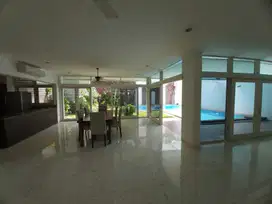 Rumah 2lt semi furnished swimming pool Simprug  Jak - Sel CL 071