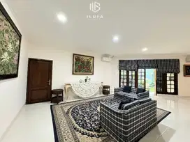 disewakan  rumah full furnished bisa untuk kantor area Ampera