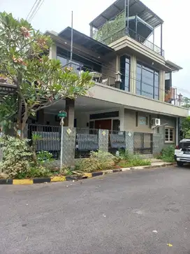 Duta Harapan Rumah 2 lantai Hoek Tanah dan Bangunan Luas