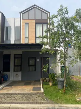 DIJUAL RUMAH DI THE CASTILA BSD