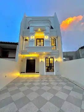 Jual Rumah 4 Lantai Siap huni di Jaksel