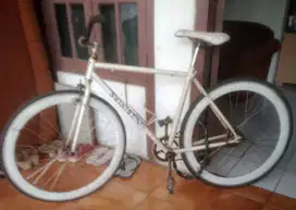 Sepeda Fixie...