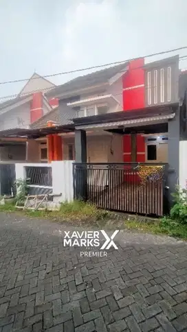 Rumah Cantik Minimalis di teluk Arjosari Malang
