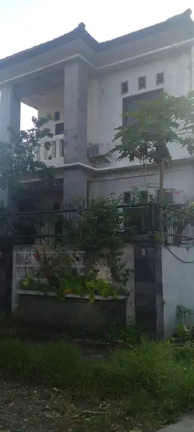 Rumah 2 lantai bajataki gatsu barat denpasar