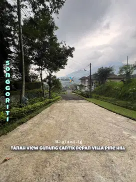 Tanah view pegunungan di depan Pine Hill Villa Songgoriti Batu Malang