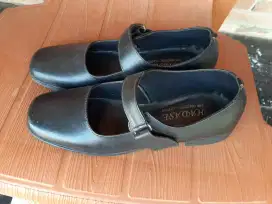 Sepatu Pantofel Wanita