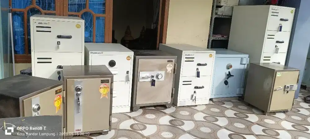 Di jual brankas.