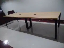 Meja Meeting - Meja Staff - Partisi Kantor - Backdrop TV