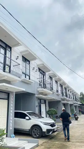 Nempel Jalan Raya Utama. Diapit 3 Pintu Tol, 10 Menit Lrt