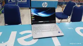 HP 14S Core i7 GEN 12 RAM 8GB VGA IRIS XE ISTIMEWA