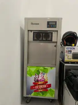 Mesin es krim Wirastar type wir 818f 3 valve 25L/h standing