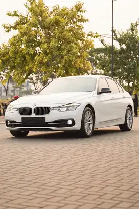 Mewah! BMW 320i Sport Facelift LCI 2018 F30