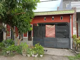 Rumah SHM Full Bangunan - Strategis, Garasi Luas, Dan Bebas Banjir
