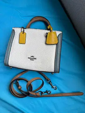 COACH - preloved