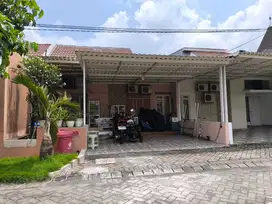 Rumah dijual lokasi strategis perbatasan Sby di Deltasari Sidoarjo