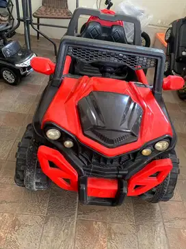 Dijual mobil aki mainan anak-anak