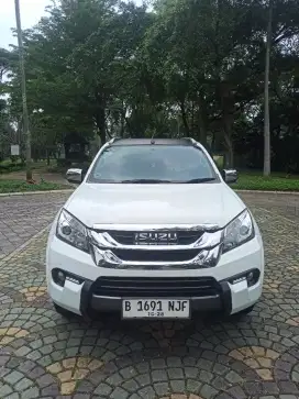Record Isuzu!! ISUZU MU-X MUX R2 Premier Diesel AT 2017