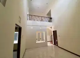 Rumah  Dijual Solo Surakarta Luas 270m Murah