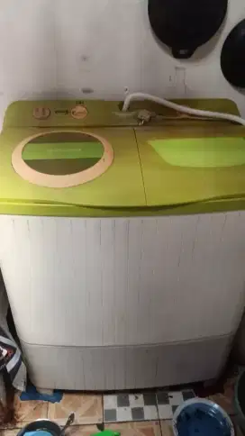 mesin cuci polytron