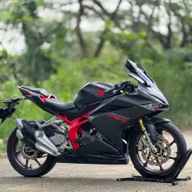 HONDA CBR250RR NON ABS 2019 BLACK KM 11K GRESS PAJAK ON