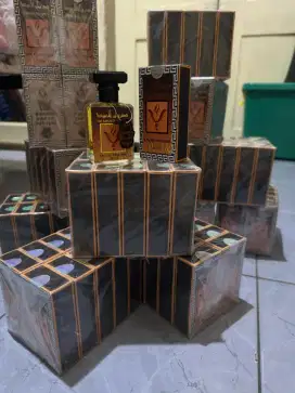 Minyak gaharu spray