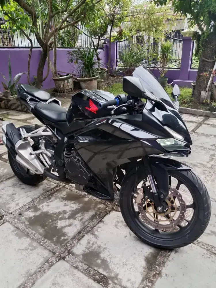 Honda cbr 250 rr