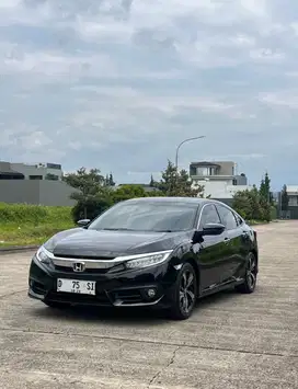 Honda civic turbo ES 2018 hitam