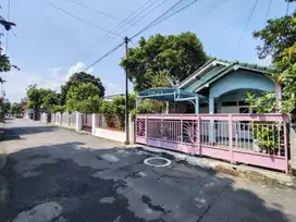 Rumah Mantrijeron Jalan Surami Tanah Luas