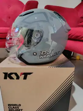 Helm KYT DJ maru Gun Metal dan Gorilla Grey Gloss New original