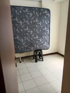 Disewakan apartemen tipe 2 kmr bersih murah jakarta barat