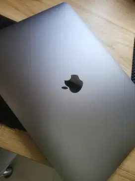 Macbook Pro 2017 non touch bar 8 128GB