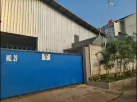 Gudang berikut mesin2 pengolahan plastik dan karton
