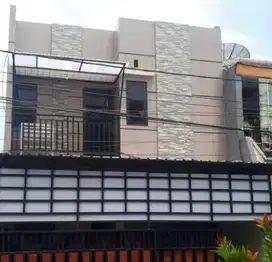 Kost dijual aktif kawasan UB Poltek 10Kamar furnished hanya 1,25M