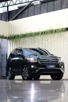 TOYOTA LAND CRUISER VXR 200 2017