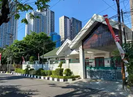 Rumah Kris Kencana Sari Mayjend Sungkono Belakang Ciputra World