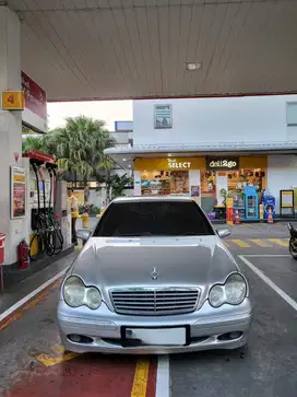 Mercedes-Benz C240 2003 Bensin