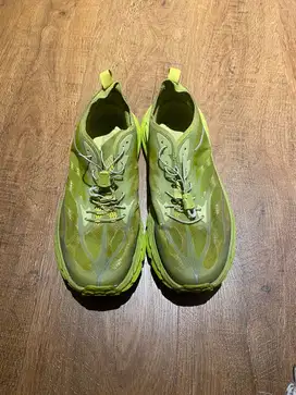 Sepatu Trail Running Hoka Satisfy Mafate