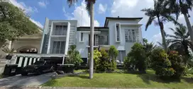 383. Disewakan Rumah Mewah Pakuwon Indah