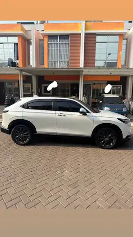 HR-V 1.5T RS CVT 2023 PUTIH